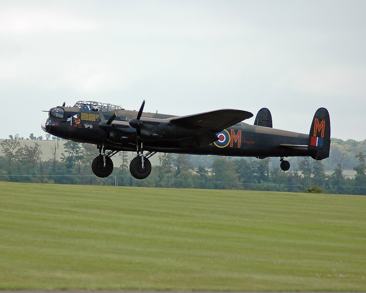 british lancaster bomber